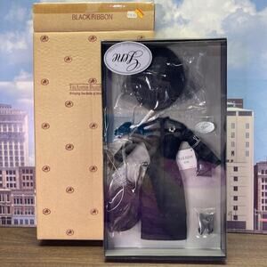 Vintage 90s Ashton-Drake 15.5" Gene Marshall BLACK RIBBON OF #76088 (1999) NRFB